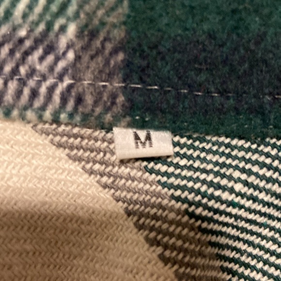 Shacket - Picture 3 of 4